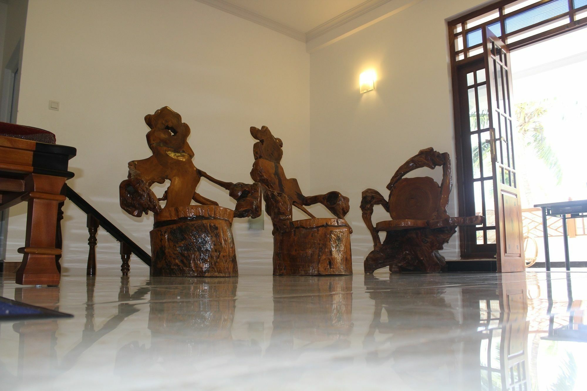 Lion Palace Уелигама Екстериор снимка